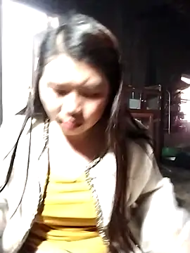 quynhkoolbae online show from March 8, 2026, 1:36 am