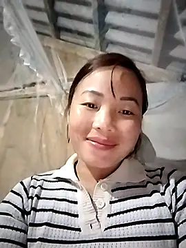 Annaacutee online show from December 19, 2025, 12:12 pm