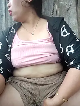 Snapshot of miumiu_00 chatting on October 7, 2025, 2:53 am miumiu 00 online show from October 7, 2025, 2:53 am