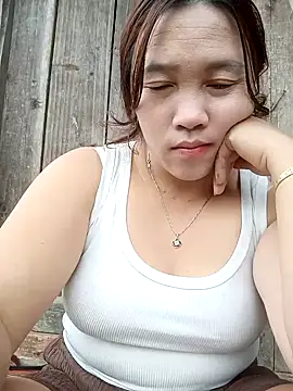 Snapshot of miumiu_00 chatting on October 17, 2025, 1:53 am miumiu 00 online show from October 17, 2025, 1:53 am