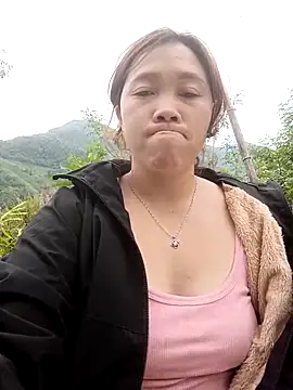 Snapshot of miumiu_00 chatting on October 22, 2025, 2:12 am miumiu 00 online show from October 22, 2025, 2:12 am