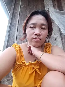 Snapshot of miumiu_00 chatting on October 31, 2025, 12:55 am miumiu 00 online show from October 31, 2025, 12:55 am