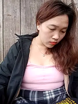 Snapshot of miumiu_00 chatting on November 11, 2025, 12:21 am miumiu 00 online show from November 11, 2025, 12:21 am