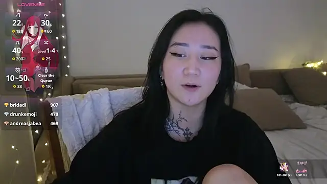 Snapshot of EvaDior13 chatting on November 8, 2025, 11:03 pm EvaDior13 online show from November 8, 2025, 11:03 pm