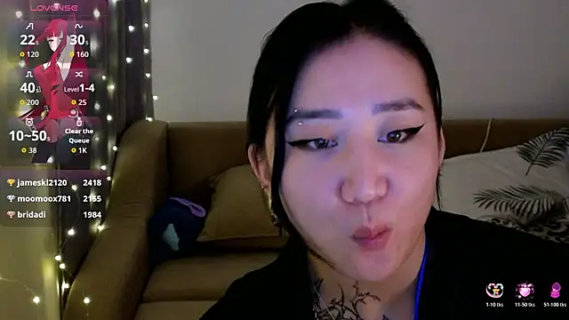 Snapshot of EvaDior13 chatting on November 12, 2025, 10:30 pm EvaDior13 online show from November 12, 2025, 10:30 pm