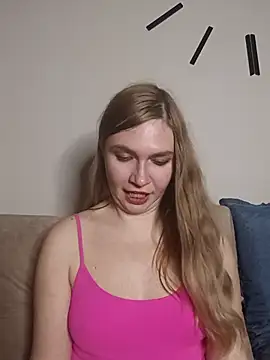 KisaVixen online show from April 15, 2026, 7:58 pm