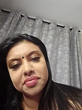 Indian GlowingMiax online show from November 30, 2025, 3:32 am