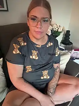 MysteriousMylaX online show from October 8, 2025, 7:28 am