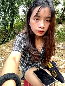 Snapshot of beobeo_2xx chatting on October 10, 2025, 4:00 am beobeo 2xx online show from October 10, 2025, 4:00 am