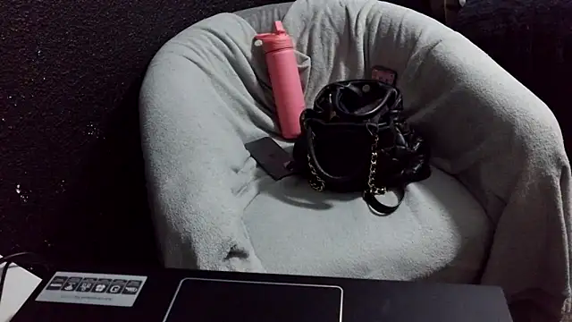 fetishslut4u online show from October 4, 2025, 11:52 am