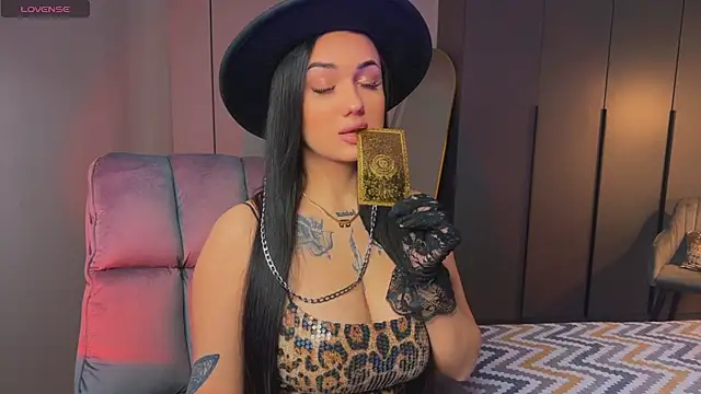 mygoddesshecate online show from October 5, 2025, 3:05 am