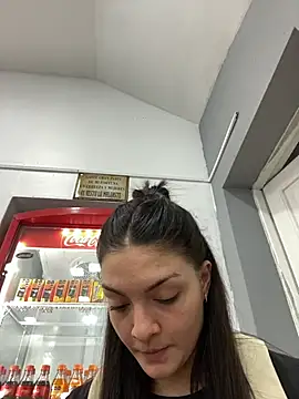 Danielaeliana online show from September 12, 2025, 9:04 pm