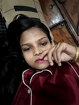 Komal0099 online show from October 22, 2025, 3:01 pm