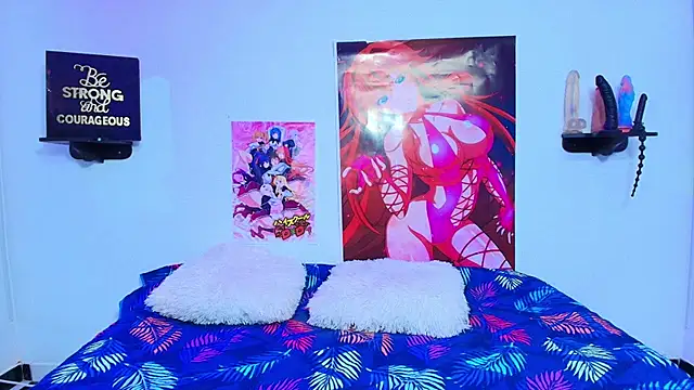 Maddy Esther online show from September 17, 2025, 7:04 pm