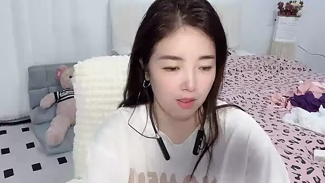 Snapshot of Xiali-166 chatting on October 26, 2025, 3:56 am Xiali-166 online show from October 26, 2025, 3:56 am