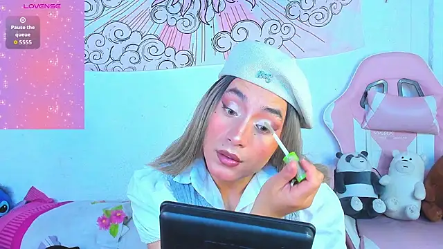 brihanna cooper online show from April 24, 2026, 2:08 pm