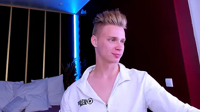 LawrenceMiles online show from October 3, 2025, 11:07 am