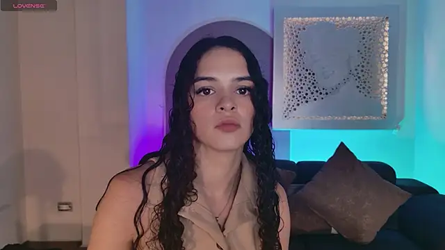 AprilRhodes  online show from October 3, 2025, 4:37 pm