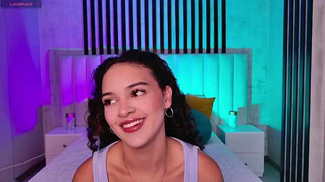 AprilRhodes  online show from October 12, 2025, 6:07 pm