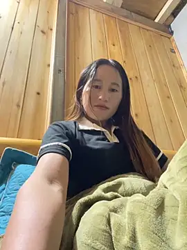 Snapshot of phungtiti chatting on November 4, 2025, 2:32 am phungtiti online show from November 4, 2025, 2:32 am