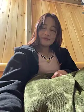 phungtiti online show from February 5, 2026, 1:27 pm