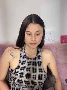 VioletaLorette online show from October 29, 2025, 1:52 am