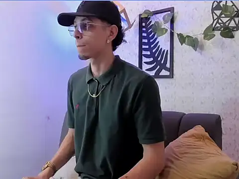 nicolai drake online show from October 12, 2025, 1:04 am