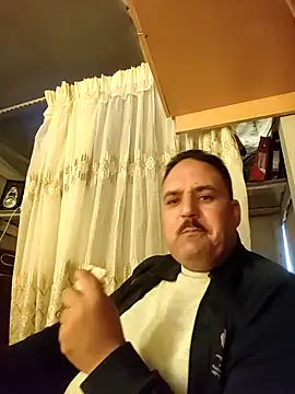 mM0140 online show from December 3, 2025, 12:25 pm