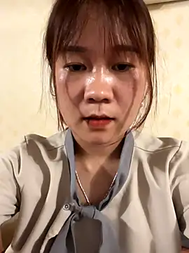 qinejr37 online show from September 15, 2025, 4:45 am