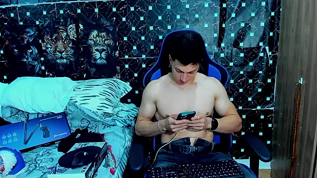 javiersexymann online show from February 9, 2026, 12:36 am