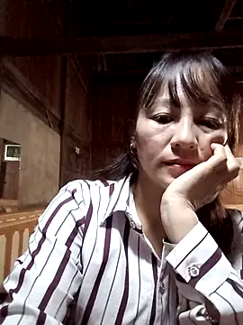 Mini3333 online show from October 18, 2025, 10:43 pm