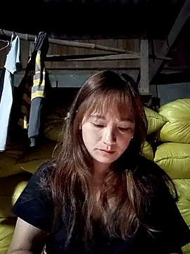 Mini3333 online show from April 11, 2026, 9:30 pm