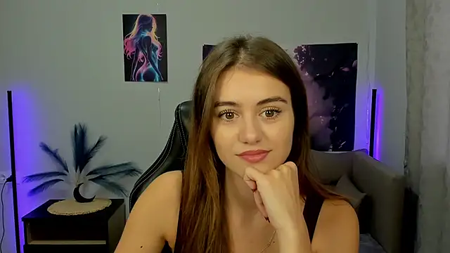 Snapshot of TracySpark chatting on October 11, 2025, 6:56 am TracySpark online show from October 11, 2025, 6:56 am