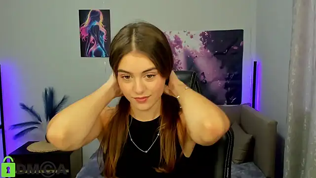 Snapshot of TracySpark chatting on October 20, 2025, 6:58 am TracySpark online show from October 20, 2025, 6:58 am