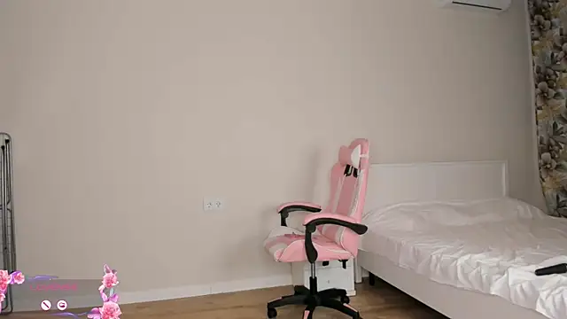 mimicherryy online show from October 29, 2025, 3:31 am