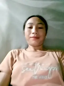 lucybaby00 online show from October 8, 2025, 9:12 pm