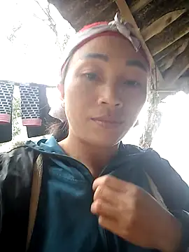 lucybaby00 online show from December 20, 2025, 7:15 am