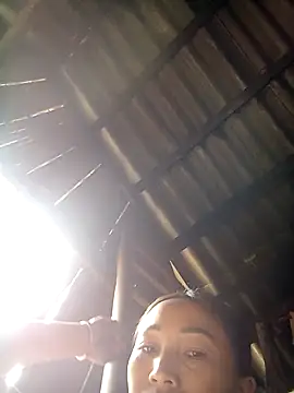 lucybaby00 online show from April 11, 2026, 5:34 am