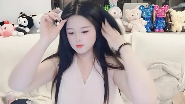 SweetTease2025 online show from May 5, 2026, 5:32 pm