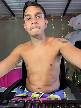 Angel latinboy online show from May 20, 2026, 12:44 pm