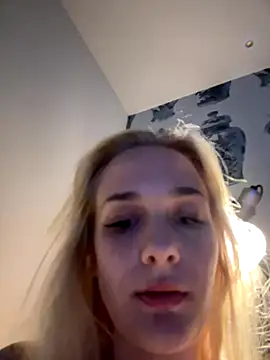 DaryaDoll online show from September 28, 2025, 12:16 am