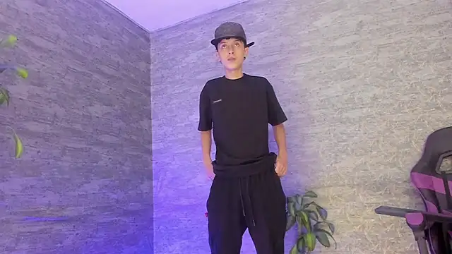 ArthurCox online show from September 27, 2025, 5:29 pm