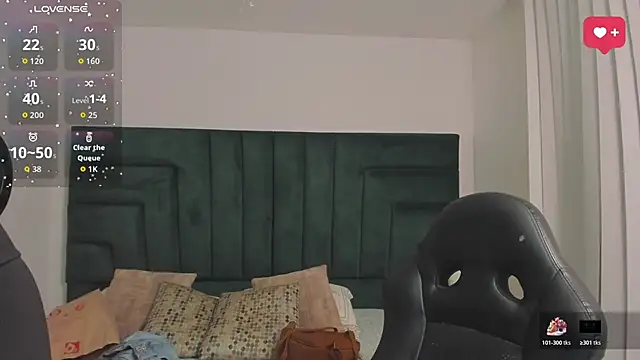 SaraWagner  online show from April 1, 2026, 12:11 am