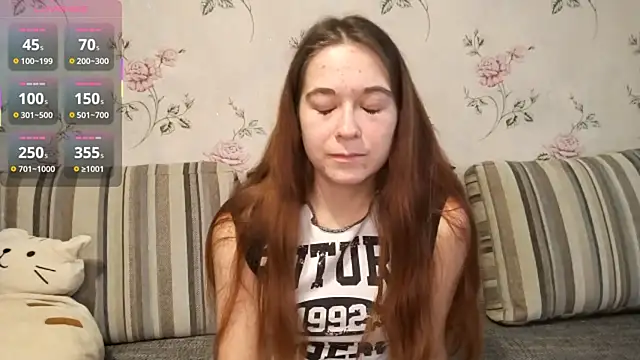 KissKarina online show from October 17, 2025, 12:52 pm