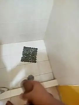 Snapshot of Davidhdz1988Jj chatting on September 14, 2025, 4:33 am Davidhdz1988Jj online show from September 14, 2025, 4:33 am