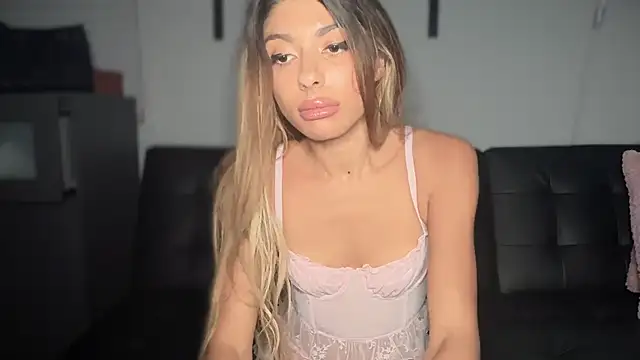 Snapshot of bbgurlnickii chatting on September 15, 2025, 8:25 am bbgurlnickii online show from September 15, 2025, 8:25 am