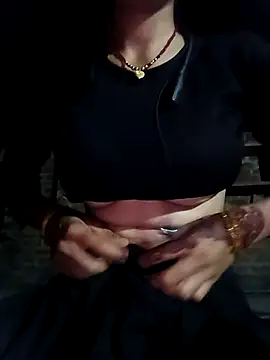 Snapshot of SpicyRoshni chatting on April 15, 2026, 6:15 pm SpicyRoshni online show from April 15, 2026, 6:15 pm
