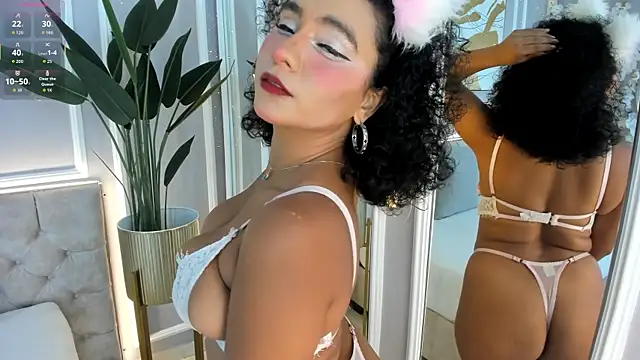 ellette   online show from November 12, 2025, 7:13 pm