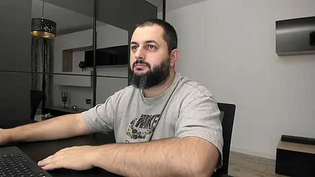 Snapshot of DravenPeak chatting on September 15, 2025, 6:08 pm DravenPeak online show from September 15, 2025, 6:08 pm