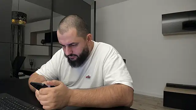 Snapshot of DravenPeak chatting on September 20, 2025, 7:37 pm DravenPeak online show from September 20, 2025, 7:37 pm